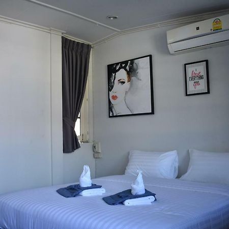 Maya Bed And Food Hostel Чиангмай Экстерьер фото