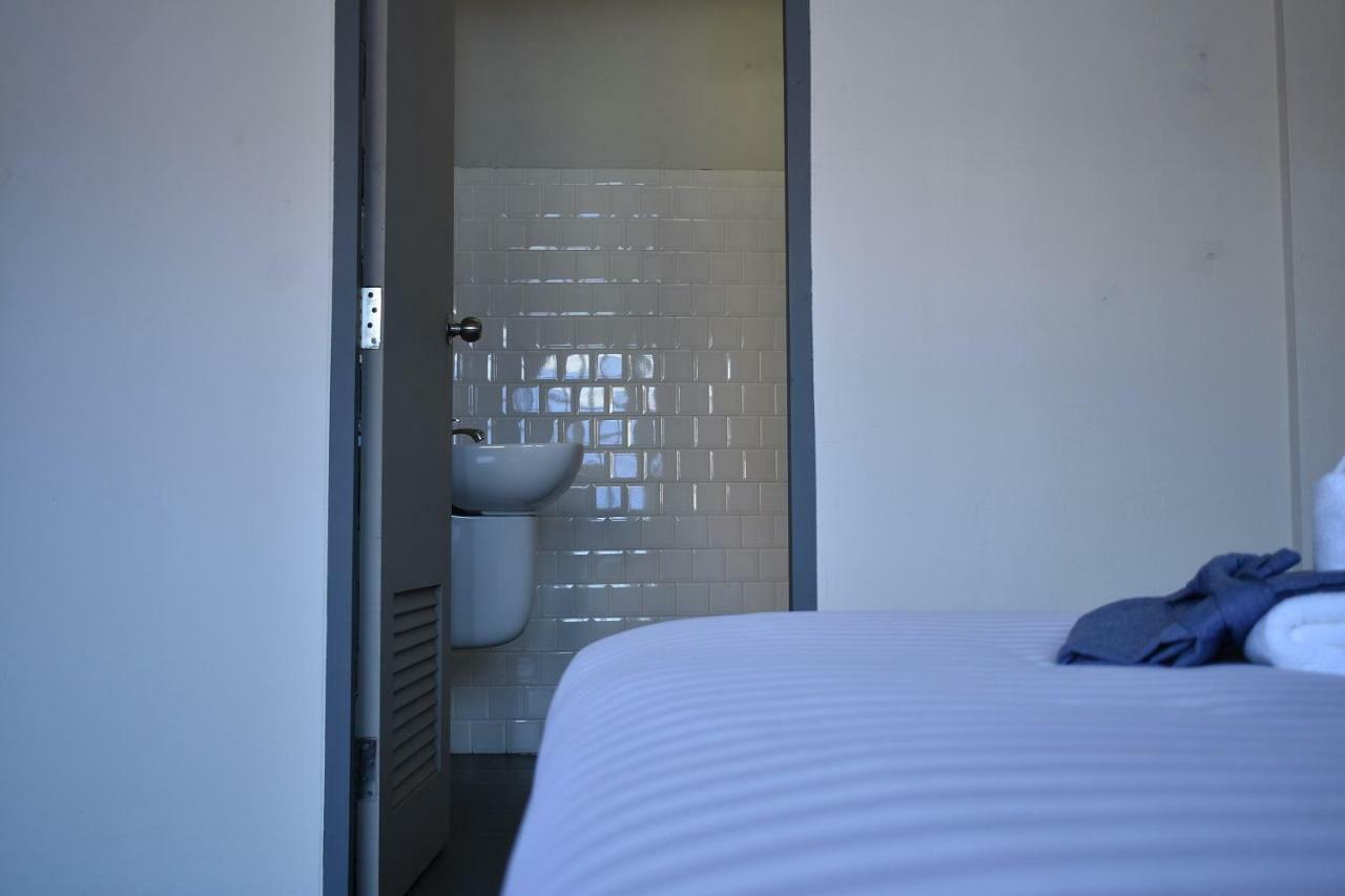 Maya Bed And Food Hostel Чиангмай Экстерьер фото