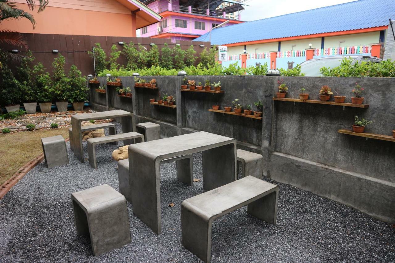 Maya Bed And Food Hostel Чиангмай Экстерьер фото