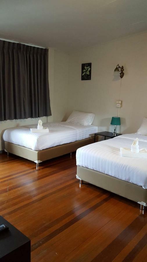 Maya Bed And Food Hostel Чиангмай Экстерьер фото