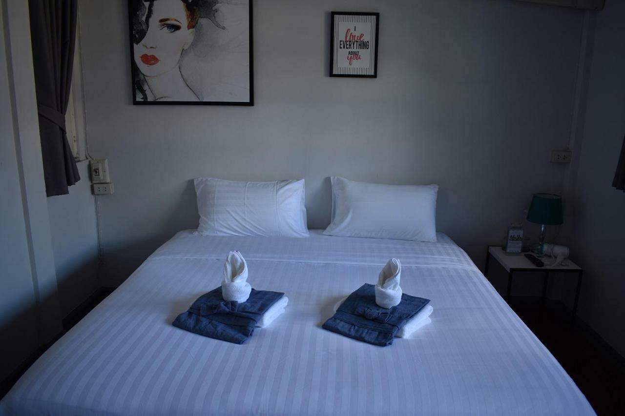 Maya Bed And Food Hostel Чиангмай Экстерьер фото
