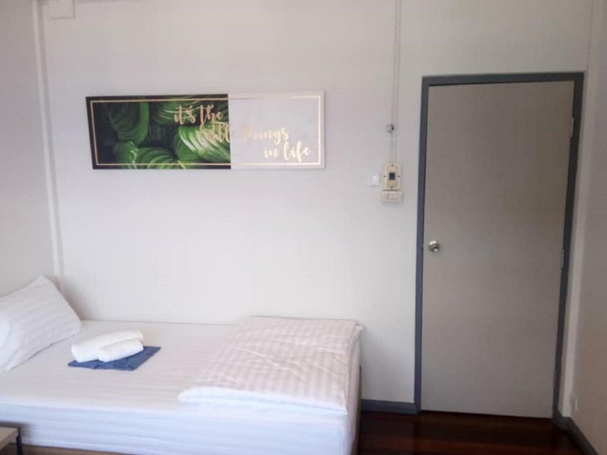 Maya Bed And Food Hostel Чиангмай Экстерьер фото